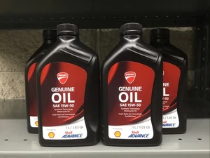 ACEITE SHELL ADVANCE DUCATI SAE 15W-50 - (PAQUETE DE 4 QT) - Imagen 1 de 4