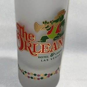 Vidrio de chupito de cocodrilo esmerilado de color The Orleans Casino - Imagen 1 de 10