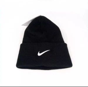 Nike Sportswear Cuffed Beanie Knit Black White Unisex - Picture 1 of 7