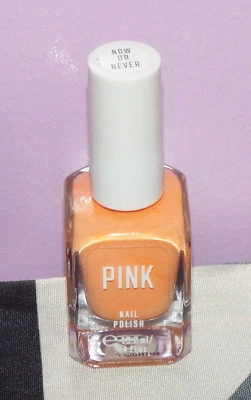 Nuevo esmalte de uñas rosa Victoria's Secret ahora o nunca 0,44 fl. oz. Foto 1 de 2