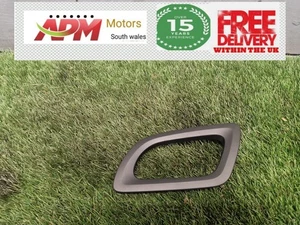 2010 Peugeot 308  FRONT  LEFT N/S INTERIOR DOOR HANDLE  TRIM - Picture 1 of 7