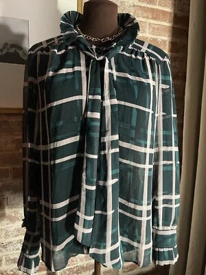 ¡Nuevo! Blusa Cabi Cake Volantes Verde Coqueta Cuadros Abotonada Manga Larga Mediana Foto 1 de 4