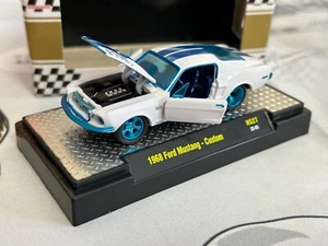 M2 Machines 1/64 1968 Ford Mustang Custom 5.0 Coyote Blue Chrome Hobby - Picture 1 of 9