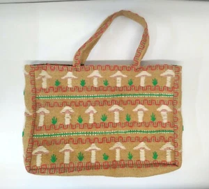 Cartera WM Arpillera Bordada Árboles Hierba y Diseño Aleatorio Forrada 1 Compartimento Principal - Imagen 1 de 4