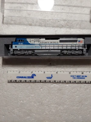 KATO #176-8411-DCC UNION PACIFIC GEORGE BUSH SD70AC W/DCC - Image 1 of 3