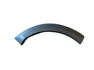 Land Rover LR3 05-09 OEM Passenger Rear Quarter Panel Molding Trim DFK000045 - Picture 1 of 3