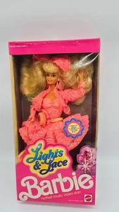 Barbie bambola luci e pizzo Mattel 1990 9725 nuova mai indossata D2 - Foto 1 di 6