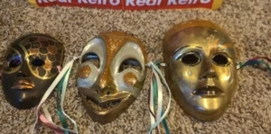 3 máscaras venecianas vintage de latón macizo de Mardi Gras decoración de pared - Imagen 1 de 6