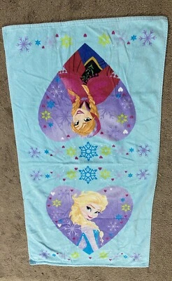 Disney Frozen Anna and Elsa Beach Bath Towel - Image 1 of 4