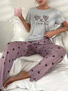 Kuscheliges Damen Pyjama Set mit Herzmuster - weiches mikroelastisches Polyester bequem N - Bild 1 von 6
