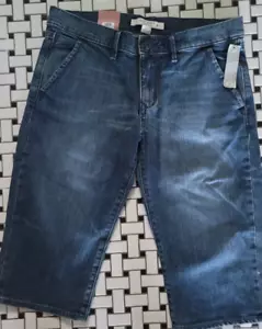 OLD NAVY WOMEN'S STRETCH DENIM CAPRI SHORTS NWT 10 REG. - Picture 1 of 8