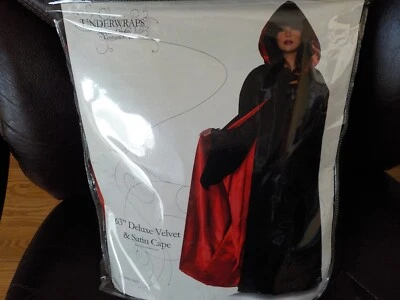 UNDERWRAPS 63" DELUXE VELVET & SATIN CAPE, ADULT, BLACK & RED ONE SIZE- NEW  - Image 1 of 4