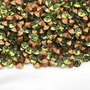 Lotto 720 pezzi SS26, 5,8 mm ceco vintage verde oliva taglio macchina vetro chatons - Foto 1 di 4