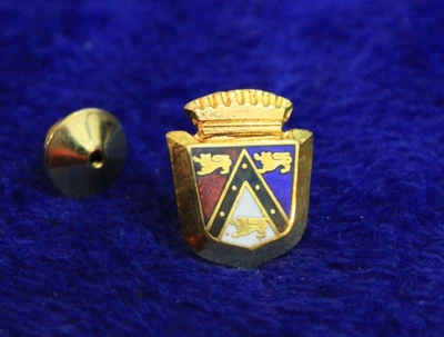 Ford Crest Hat lapel Pin Accessory Fairlane Galaxie Falcon Truck Blue Oval - Image 1 of 4