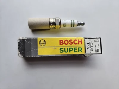 Set of 4 Bosch Super Spark Plugs Copper Core #7704 / HR9LCY - Image 1 of 2