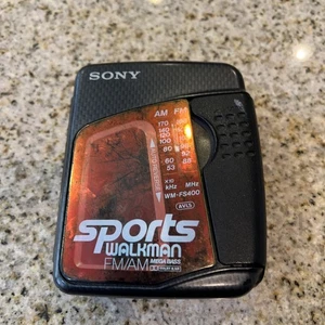 Radio Mega Bajo AM/FM Walkman Deportivo Sony Años 90 De Colección WM-FS400 PROBADO - Imagen 1 de 9