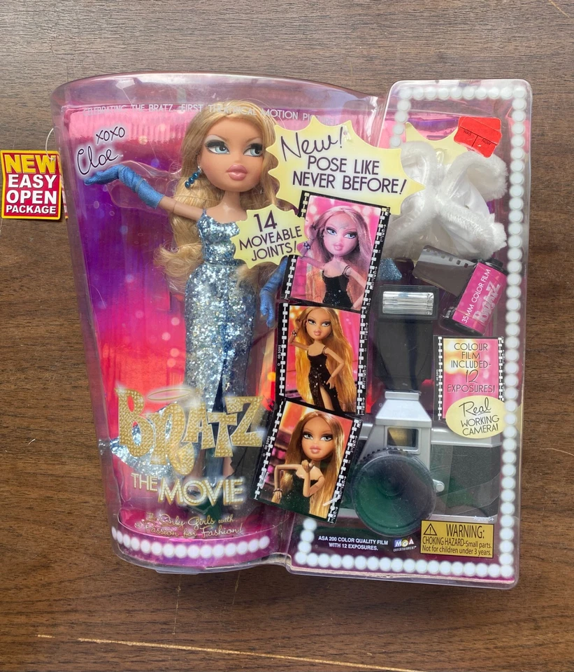 BRATZ THE MOVIE Blonde Cloe Blue Glitter Dress Moveable Doll Working Camera - Image 1 of 1