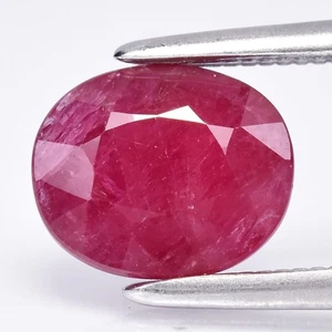 💎 1,55ct 7,5x6mm ovaler lila roter Rubin - erhitzt, Afrika Edelstein - Bild 1 von 4