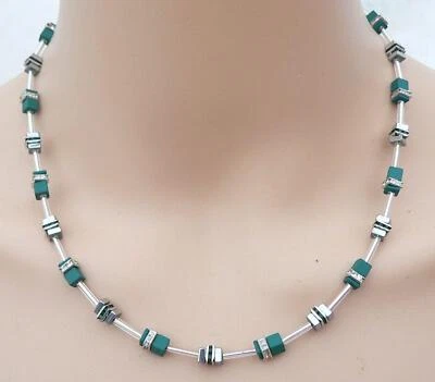 Halskette Würfel Cube Hämatit Quadrat Strass dunkelgrün smaragd 518d - Bild 1 von 4