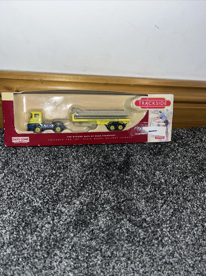 Lledo Trackside DG150000 Foden S21 With Flatbed Trailer