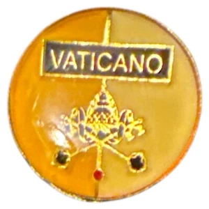 Vaticano Coat of Arms Travel Souvenir Lapel Pin Vatican City - Picture 1 of 3