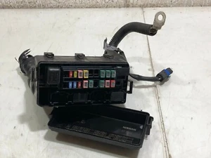 NISSAN MICRA K14 2018 0,9 IG-T gasolina caja de fusibles placa de relé caja de fusibles/2016-23 - Imagen 1 de 8