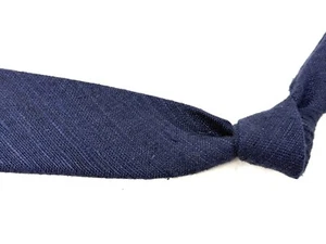 Corbata de seda sin punta Shantung azul marino liso Drakes England #1 ropa de hombre nueva sin etiquetas sin precio base - Imagen 1 de 5