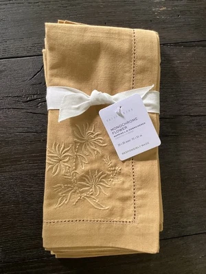 POTTERY BARN 4 GOLD MONOCHROME FLOWER EMBROIDERED NAPKINS 20"x20" COTTON BLEND - Image 1 of 4