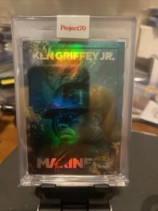 Topps Project 70 2021 - Ken Griffey Jr #236 Mikael B. Rainbow Foil/70 - Imagen 1 de 2