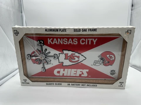 Vintage KANSAS CITY CHIEFS  Wall CLOCK FULL SIZE PLATE Solid Oak Frame New USA Cover