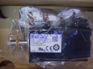 1 Stück Yaskawa SGMJV-A5ADA21 Servomotor SGMJVA5ADA21 Neu im Karton Expressversand - Bild 1 von 2