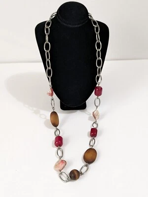 Collar BOHO multicolor ágata, concha y cuentas de madera tono plata. Único. 28".  Foto 1 de 4