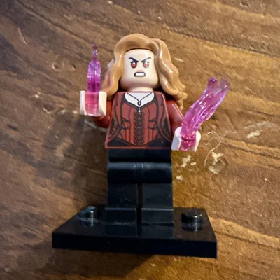 LEGO Marvel SH1018: Алая ведьма (Ванда Максимофф) простые ноги, средний Noug волосы - Изображение 1 из 4