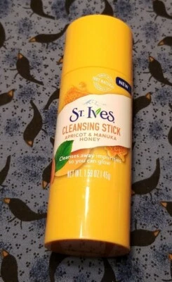 Palitos de limpieza St. Ives. Albaricoque, té Matcha e hibisco vendidos individualmente (H1) Foto 1 de 4