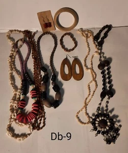 Lote de joyas chatarra elementos naturales artesanales/usables, madera, cáscara, semillas/cuentas de vidrio. - Imagen 1 de 4