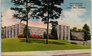 LITTLE ROCK ZOO Main Building LITTLE ROCK, Arkansas AR linen c1952 - Postcard - Picture 1 of 2