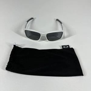 Oakley OO9247-07 Chainlink Matte White/Grey Polarized 57-17-138 - Picture 1 of 7