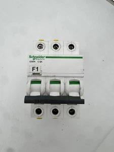 SCHNEIDER ELECTRIC IC60N-C6A + IOF, Leitungsschutzschalter: 2P, 6A, IC60NC6... - Bild 1 von 4