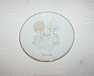 Precious Moments Enesco JANUAR Teller Porzellan Sammlerstück 1983 Made In Japan - Bild 1 von 2