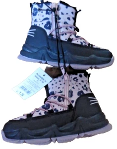 INFANT GIRLS ZIPPED SNOW BOOTS PINK & BLACK ANIMAL PRINT HEARTS UK SIZE 9 EU 27 - Picture 1 of 6