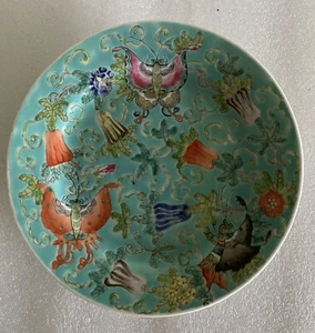 Chinese porcelain Qing Dynasty butterfly green plate with Mark - Picture 1 of 7