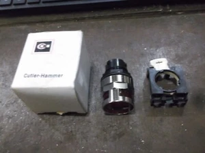 NIB CUTLER HAMMER E22TX2 ILLUMINATED PUSHBUTTON RED (180-2) - Picture 1 of 7