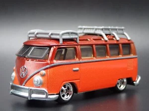 1967 67 VW Volkswagen Samba Autobús Esponjoso Gabriel Iglesias 1:64 Coche Model - Imagen 1 de 9