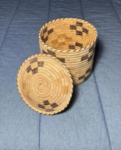 Vintage Northern California Pomo Indian Woven Basket With Lid - Picture 1 of 7