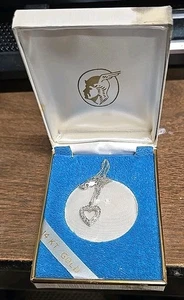 Vintage 14K White Gold Diamond Heart Pendant On 14” Chain Necklace - Picture 1 of 3