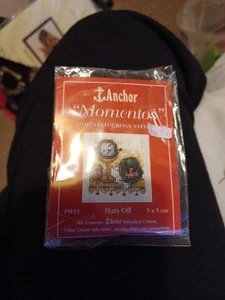 Penelope - Momentos- Mini Cross Stitch Kit - Hats Off - Picture 1 of 2