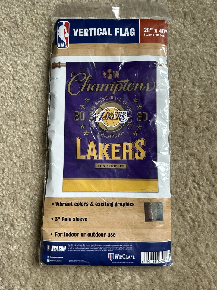 "Bandera vertical WinCraft NBA Lakers Champions con manga de poste de 3"" 28""x40""" Foto 1 de 2