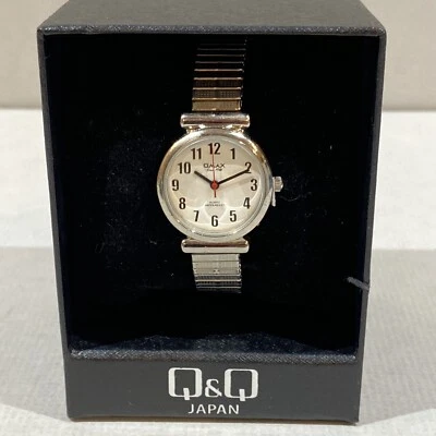 Reloj Q&Q by Citizen para mujer plateado acero inoxidable EX0112 Foto 1 de 4