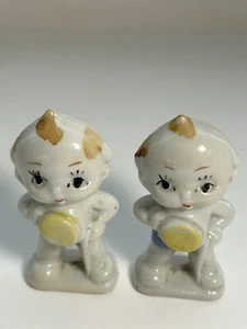 Porcelain Figurines Sculpture Vintage Twin Small Kewpie Blue Pants Yellow Hat - Picture 1 of 13