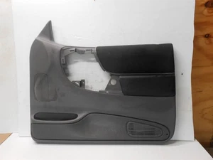 Ford Ranger 2003 panel interior del lado del pasajero delantero derecho - Imagen 1 de 12
